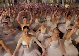 Ballerinas on Their Toes at the Plaza Hotel as They Set Guinness World  Record – La Voce di New York