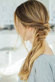 Because christmas is around the corner and we've been thinking of ways to jazz up our look, we've sought out 15 quick and easy hairstyles for long. 16 Easy Hairstyles For Hot Summer Days The Everygirl