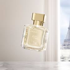 Gentle fluidity (gold) is a new perfume by maison francis kurkdjian for women and men and was released in 2019. Maison Francis Kurkdjian Gentle Fluidity Gold Edp 70 Ml Mariabruna Beautyshoponline It
