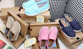 Even Wall Street Couldnt Protect Toms Shoes From Retails