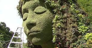 Humongous Plant Sculptures Wow Atlanta