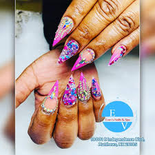 nail salon to take care manicure