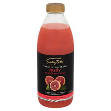 freshly squeezed ruby gfruit juice