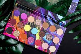 8 best max and more eyeshadow palettes