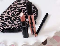 the mac primped out lip look bag in