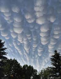 Agosto 11, 2021. Nubes Mammatus sobre Saskatchewan – ASTRO