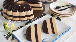 Memberikan panduan dan resep lengkap kepada peserta untuk membuat puding buah naga. Cara Membuat Puding Lapis Cokelat Cappucino Lifestyle Fimela Com