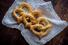 soft pretzel calories in 100g or ounce
