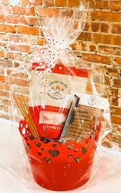Give the unexpected with unique, creative 2019 valentine's day gifts that will surprise and delight your love. Valentine S Day Gift Guide The Best Foodie Gift Baskets
