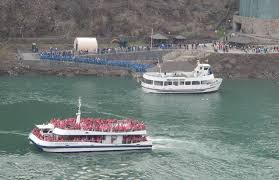 maid of the mist gets compeor