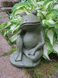 Frog Garden Statue Relaxing Concrete