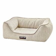 Some owners mention great endurance, even after years of use and machine washing, although others, whose dogs are chewers, disagree. Costco Dog Bed Review Are Costco S Dog Beds Good