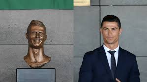 Cristiano ronaldo ridiculed as newly, er, erected statue in portuguese home is accused of being cristiano ronaldo statue unveiled in his home town in portugal yesterday star footballer returned to island of madeira to pose in front of it with family Die Grassliche Buste Des Cristiano Ronaldo Ze Tt