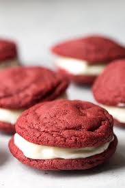 red velvet oreo cookies with cream