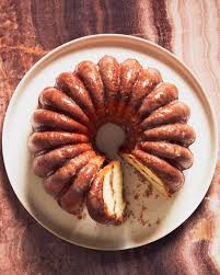 Entdecke rezepte, einrichtungsideen, stilinterpretationen und andere ideen zum ausprobieren. The Best Bundt Cake Pans For Making Creative Cakes Martha Stewart