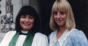 Dawn french with 'online dancing sensation' balang and another contestant on little big shots. Emma Chambers Dead Dawn French And Hugh Grant Lead Tributes To Vicar Of Dibley Actress Huffpost Uk