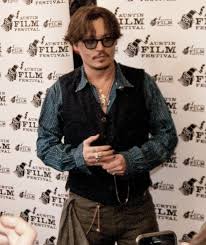 8 083 932 tykkäystä · 55 570 puhuu tästä. Johnny Depp In 2021 Johnny Depp Johnny Men Sweater