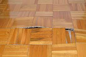 Inspecting Laminate Flooring For Water
