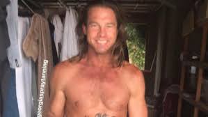 Never before seen footage of ben cousins using drugs has been released in a documentary called 'such is life'. Ben Cousins Spray Tan Image Surfaces On Social Media The West Australian
