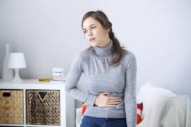 upper stomach pain 11 causes how to