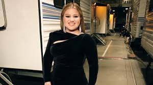 kelly clarkson explains why she changed