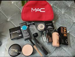 mac combo makeup set from
