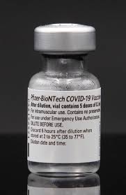Pfizer y biontech desarrollaron la vacuna comirnaty, que el frasco contiene 2,25 ml del compuesto, según la farmacéutica, de los que 0,3 ml se administran a cada paciente, por lo que cada vial. Pfizer Biontech Covid 19 Vaccine Wikipedia
