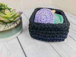 You are invited to crochet a square basket with me. Ravelry Crochet Square Basket Pattern By Cosycotes