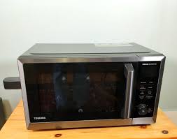 the toshiba 7 in 1 premium microwave
