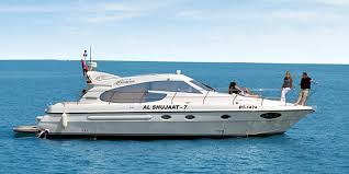 Перевод слова yacht, американское и британское произношение, транскрипция, словосочетания, однокоренные слова, примеры использования. 50 Feet Yacht Up To 17 Guests Al Wasl Yachts