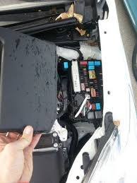 You can now safely open the lid on the main fuse box in your prius engine bay. How To Jump Start A Toyota Prius Prius Toyota Prius Toyota