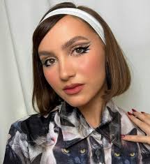 60s makeup is back with a modern twist