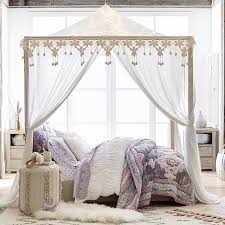 10 Dreamy Canopy Bed Ideas To Elevate