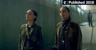 It stars natalie portman, jennifer jason leigh, gina rodriguez, tessa thompson, tuva novotny, and oscar isaac. Review In Annihilation A Heroic Journey Into The Alien Shimmer The New York Times