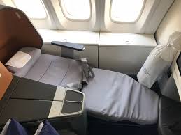 review lufthansa 747 8 business cl