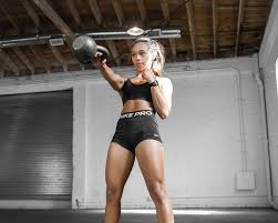 6 strong female fitness influencers to