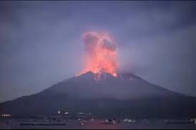 Image captionsmoke rises from mount semeru, the highest volcano on the indonesian island of java. Hoaks Video Erupsi Gunung Semeru Halaman All Kompas Com
