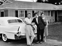 Gladys presley was born on april 25, 1912 in pontotoc county, mississippi, usa as gladys love smith. 1034 Audubon Drive Memphis Tn Erstes Eigenheim Von Elvis Presley