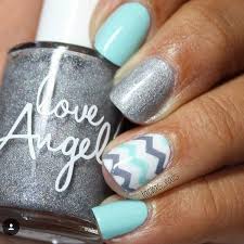 A nail polish for days when i have plenty of time to work on my nails. 60 Beautiful Chevron Nail Art Designs For Creative Juice