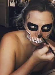 easy skull makeup for halloween