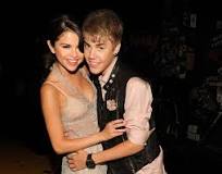 who-is-more-popular-justin-bieber-or-selena-gomez