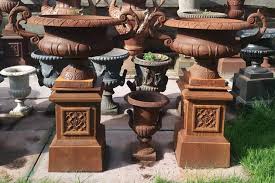 How To Choose The Right Urn Planters