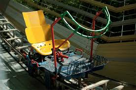 giant kinetic carnival rides