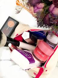 makeup bag essentials oshinity