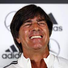 Joachim löw hasn't called him up for years now and a poorly timed injury last season right as his form was picking up seemed to end the last slim chance he had. Dfb Jogi Low Sieht Ihn Nicht Er Ist Der Beste Deutsche Sturmer Uberraschender Seitenhieb Fussball