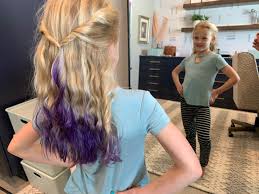 In this diy hair dye and hair tutorial life hacks video, i will show you 5 hair hacks for girls and beginners. Mix Up The Quarantine Life Here Are Fun Ways To Add Temporary Color To Your Daughter S Hair Studio 5