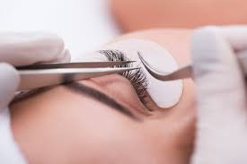 the do s don ts for eyelash extensions