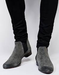 Maybe you would like to learn more about one of these? Asos Asos Chelsea Boots In Suede Gray Zapatos Para Traje Zapatos Hombre Moda Zapatos Hombre Botas