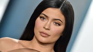 kylie jenner shares selfie with real