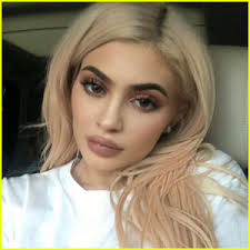 kylie jenner accused of copying makeup